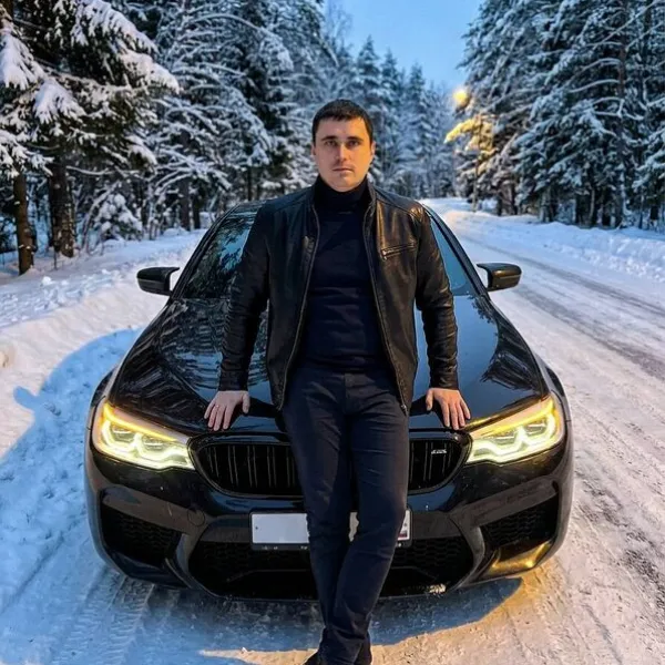 Артём